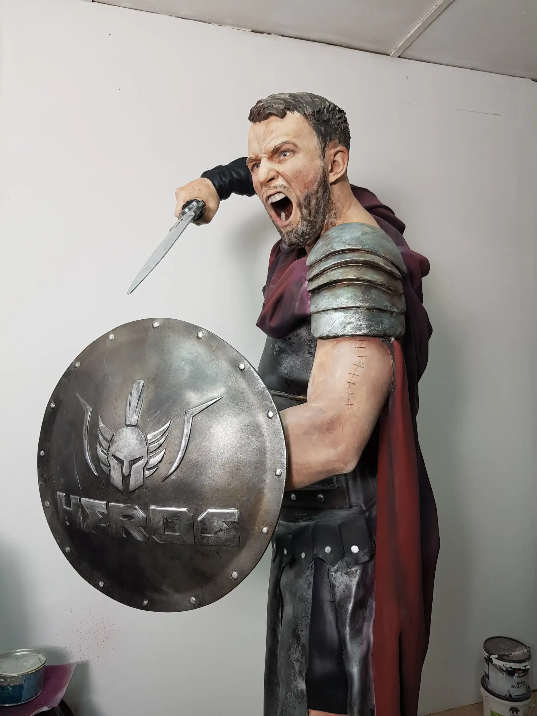 Raw assembled Heros gladiator figure before final painting, showing the scale of the object and the quality of the 3D segment assembly.