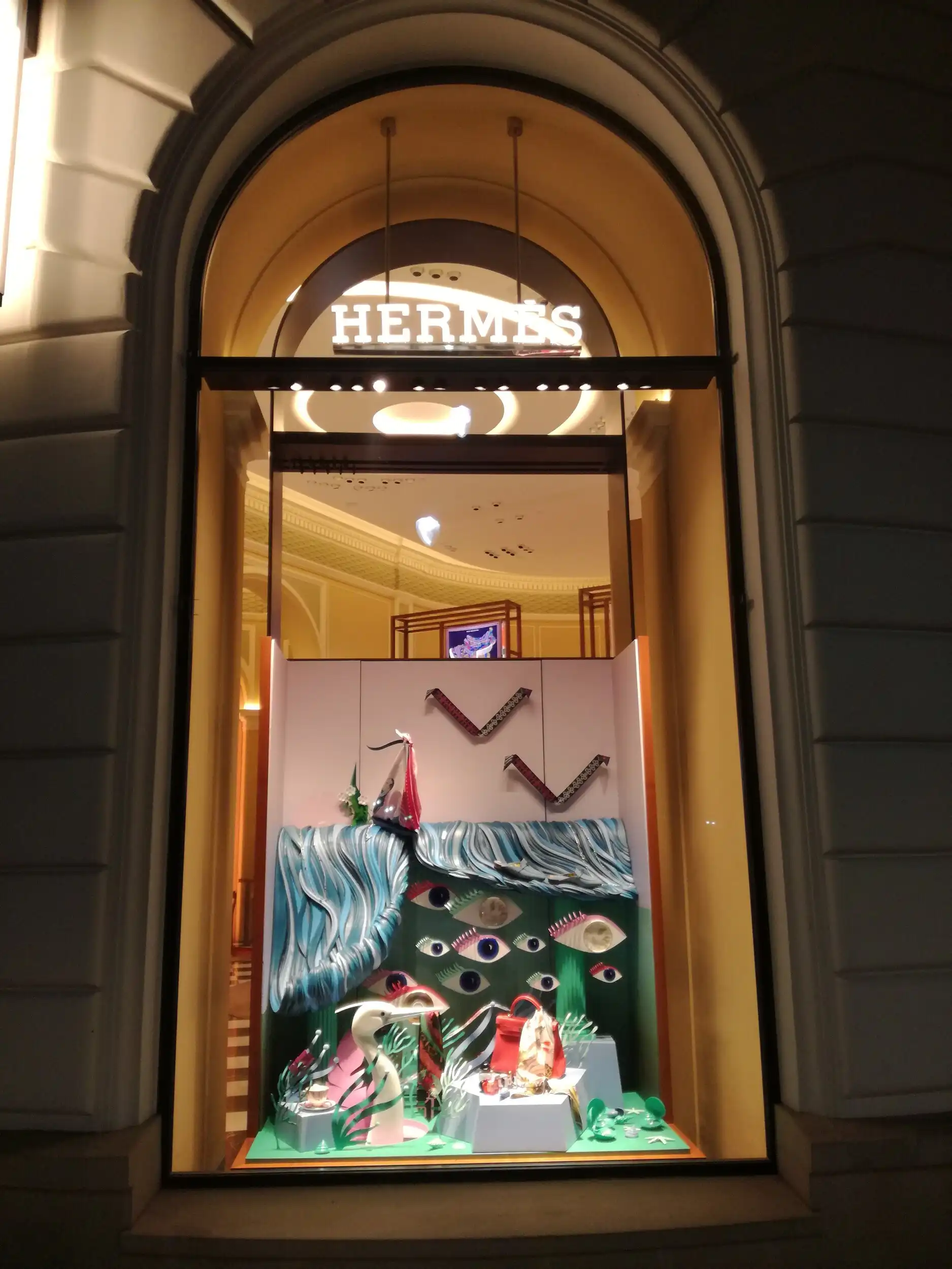 Proceduralne modele fali i konia do witryny Hermès
